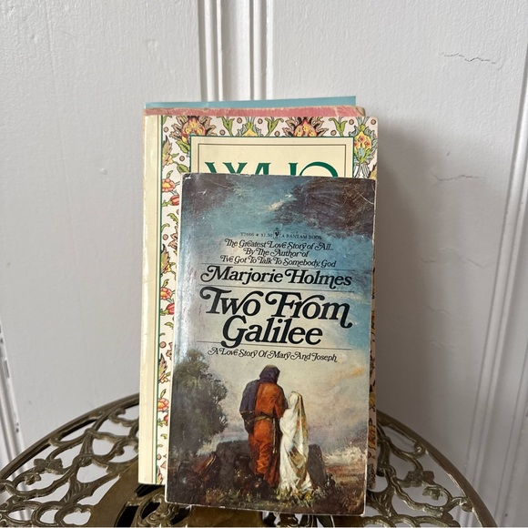 Christian Book Collection - Picture 3 of 11